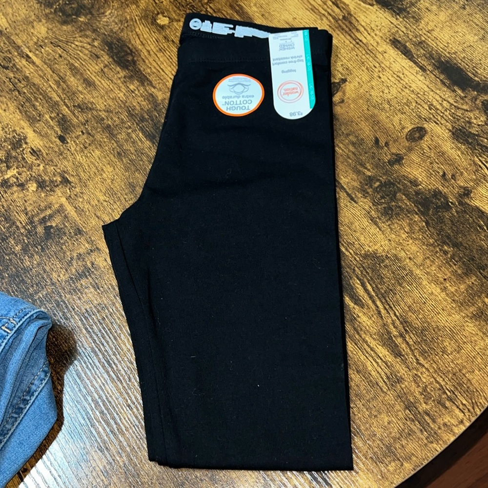 GIRLS 2 pair of leggings and one pair of jeggings SIZE 10/12